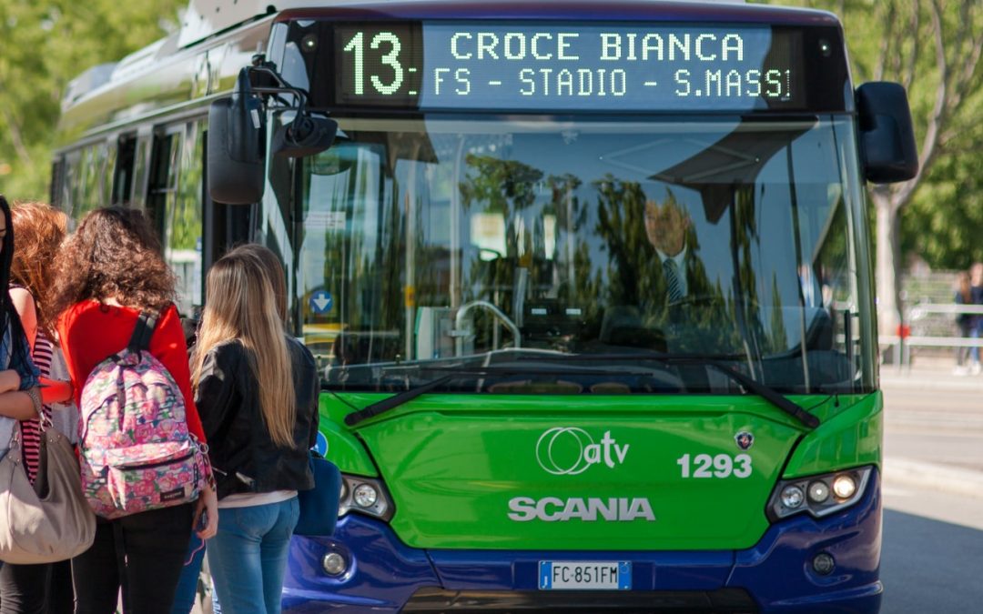 Abbonamenti ai bus urbani agevolati per gli studenti di Verona