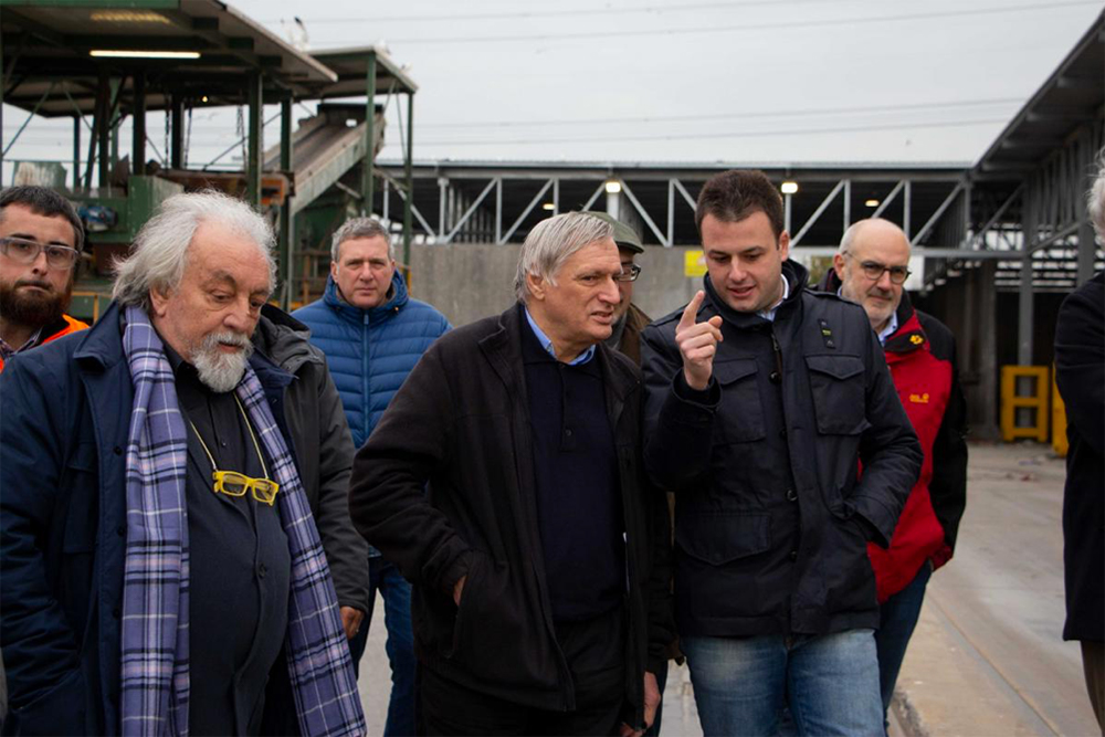Don Luigi Ciotti ha visitato a Fusina l’impianto di Eco-ricicli Veritas