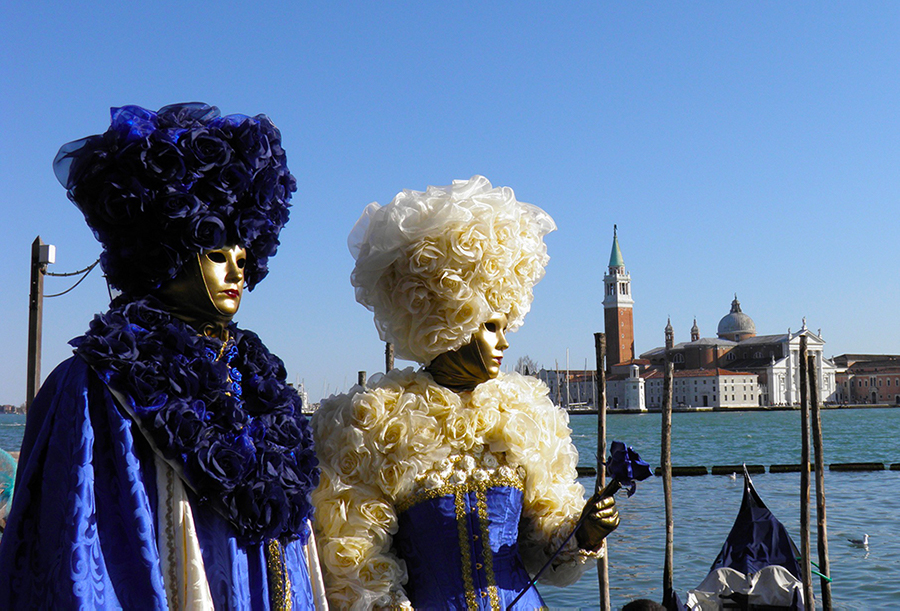 Actv potenzia le linee dei vaporetti per il Carnevale di Venezia