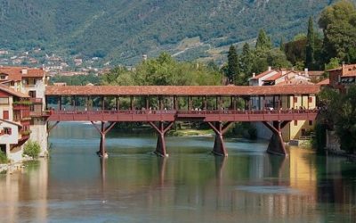 Etra: Bassano la nuova distribuzione gratuita di sacchetti per il rifiuto secco