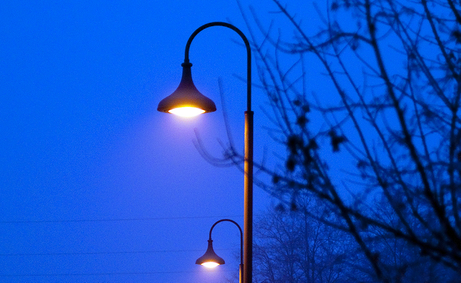 Nuovi e moderni punti luce al parco Esperanto a Padova