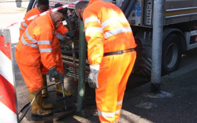 Prosegue il piano straordinario di pulizia delle caditoie in tutta la citta di Verona