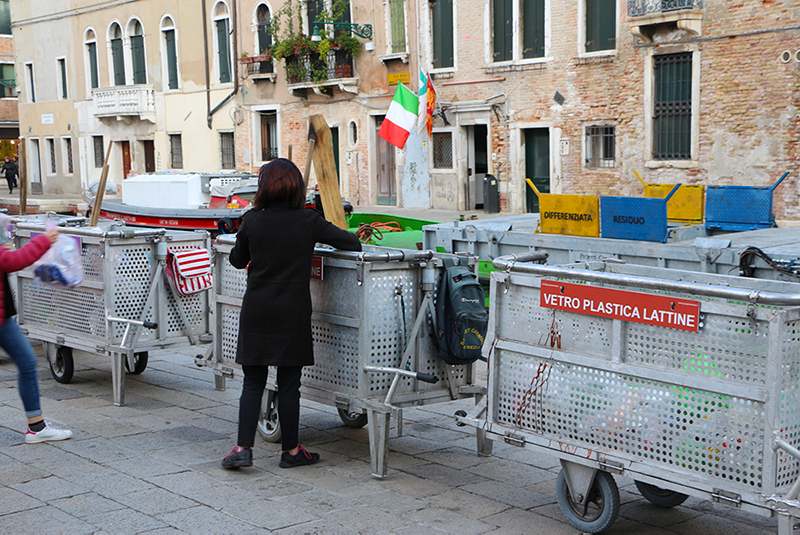Da domani ampliamento della raccolta dei rifiuti porta a porta a Venezia