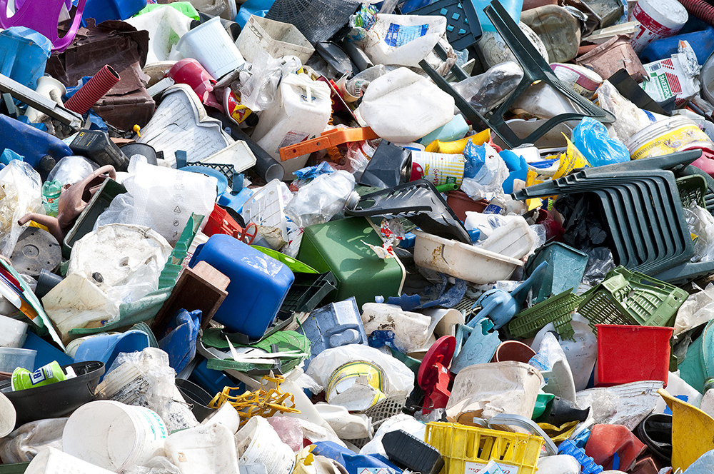 Rapporto del WWF: 570 mila tonnellate di plastica ogni anno nel Mediterraneo