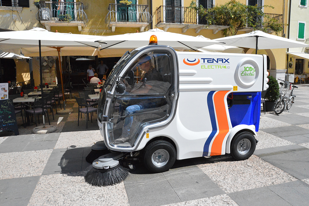 Nuova spazzatrice elettrica di Serit a Lazise