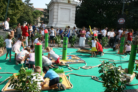 Task force di Amia Verona in occasione Festival internazionale dei giochi in strada