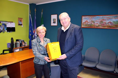 La raccolta dei rifiuti con i cassonetti intelligenti sarà estesa anche al carcere di Montorio