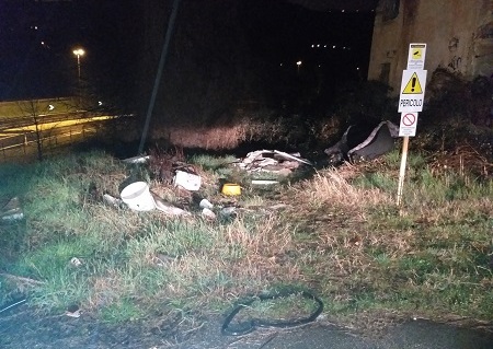 Intervento straordinario di Amia a Poiano: ripulita dai rifiuti un’area vicino alla tangenziale