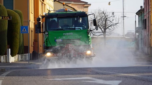Coronavirus: Amia sanifica cassonetti e strade, Ascotrade segnala i canali di comunicazione
