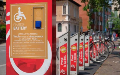 La temporanea sospensione del servizio di ricarica per carrozzine e scooter elettrici è stata comunicata da AVM Holding