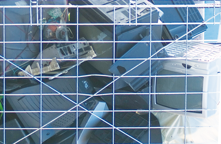 I cittadini di Campodoro apprezzano il servizio Ecomobile organizzato da Etra per tre ore in Piazza Italia