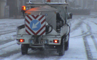 Sparsi ieri a Vicenza oltre duemila quintali di sale per ripulire le strade dalla neve ed evitare la formazione del ghiaccio