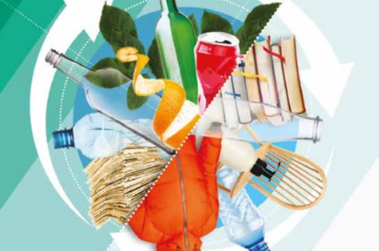 AcegasApsAmga distribuisce a Ponte San Nicolò i nuovi calendari della raccolta porta a porta dei rifiuti