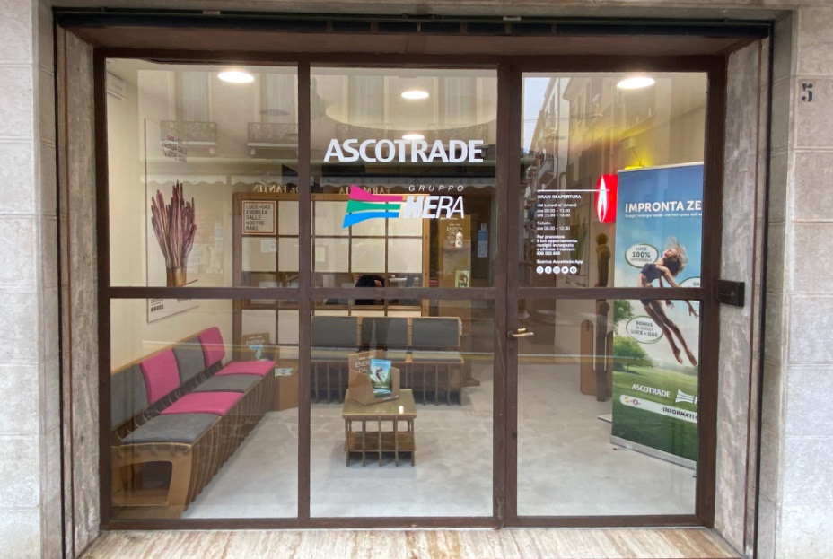 Ascotrade ha aperto un nuovo sportello clienti in corso del Popolo a Treviso. E’ aperto dal lunedì al sabato