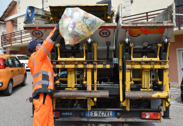 Con il porta a porta in Lessinia è stata raddoppiata la raccolta differenziata e ridotto del 60 per cento il rifiuto secco