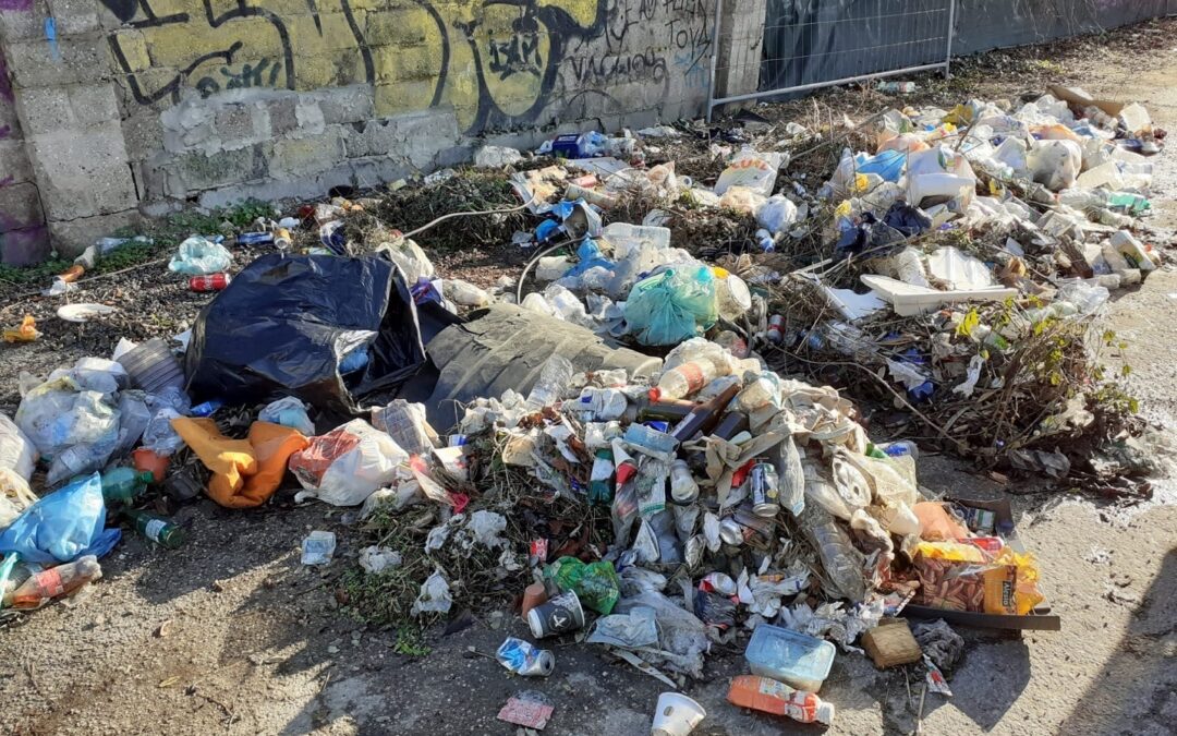 Abbandono rifiuti: da inizio anno 892 multe degli ispettori ambientali di Veritas nel territorio comunale di Venezia