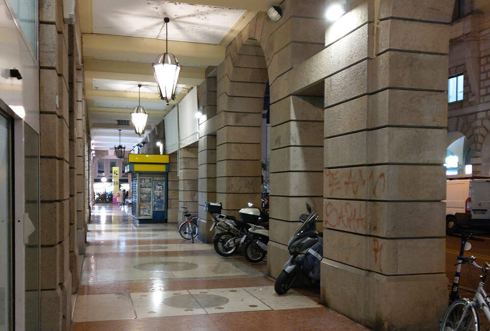 Sono stati riqualificati 215 i punti luce a Padova: più illuminazione e meno consumi per i portici del centro storico