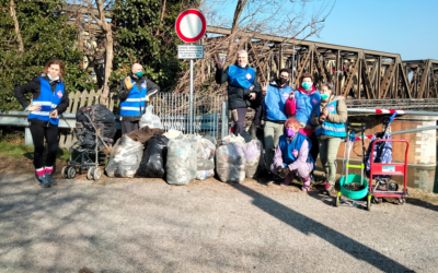 Supporto di  AcegasApsAmga all’intervento di pulizia dell’associazione Retake  in via Longhin a Padova